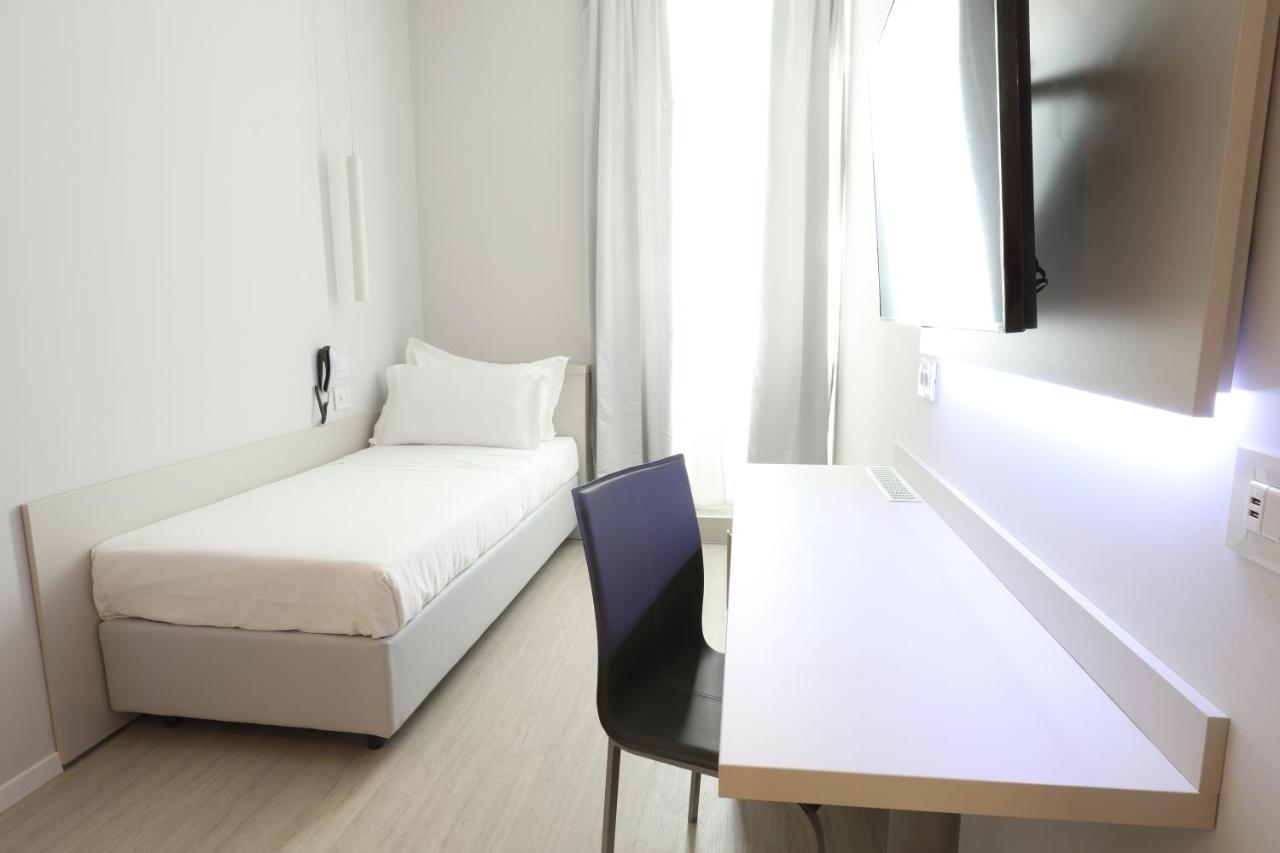 Cadorna Luxury Hotel Милан Экстерьер фото